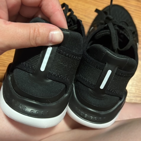 Women’s Nike sneakers - Picture 4 of 4